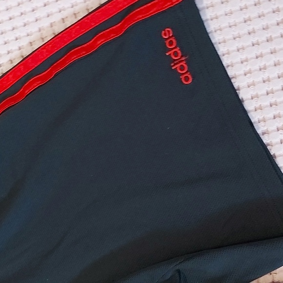 Boy's short - Picture 3 of 9